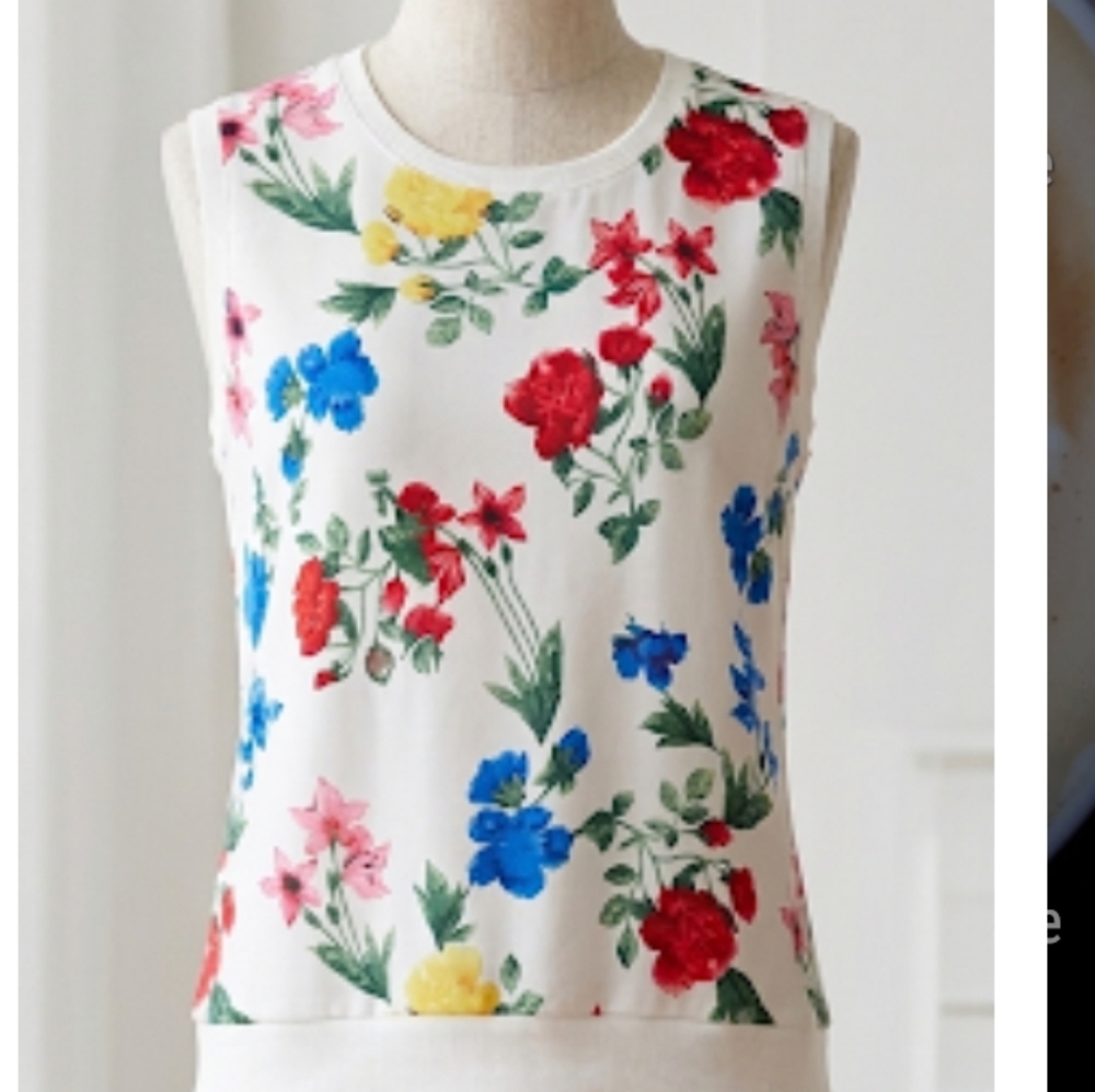 NWT Premise Spring Bright Floral Sleeveless Top / Vest Size Medium